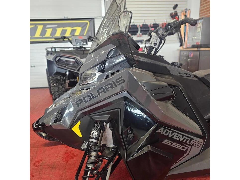 2025 Polaris 650 Indy Adventure 137 alt