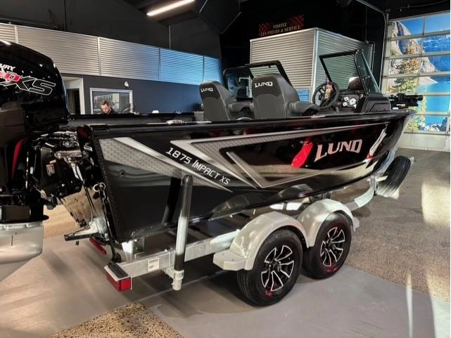 Lund Boat Co 1875 Impact Xs 2025 alt