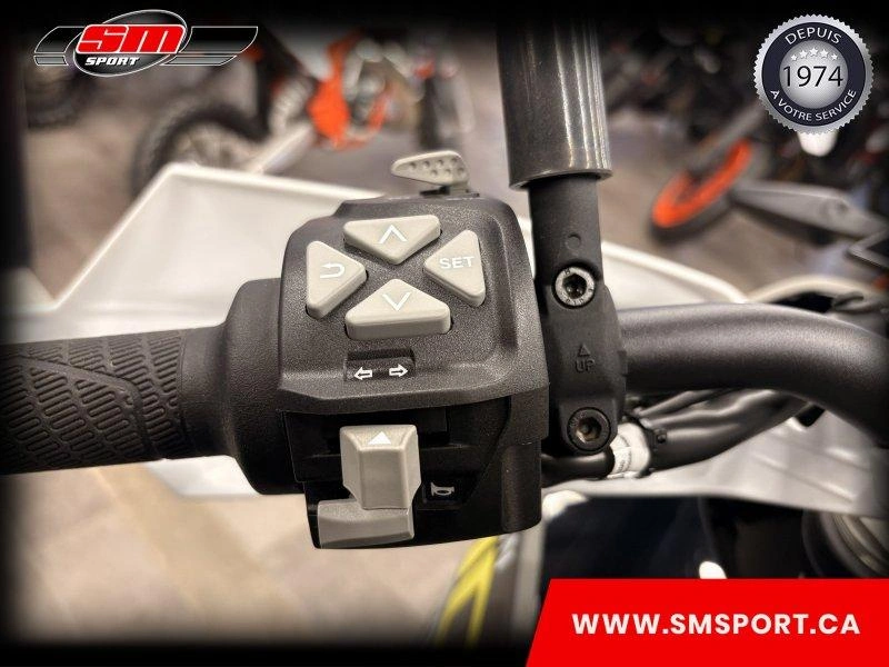 2025 Husqvarna Norden 901 Expedition alt