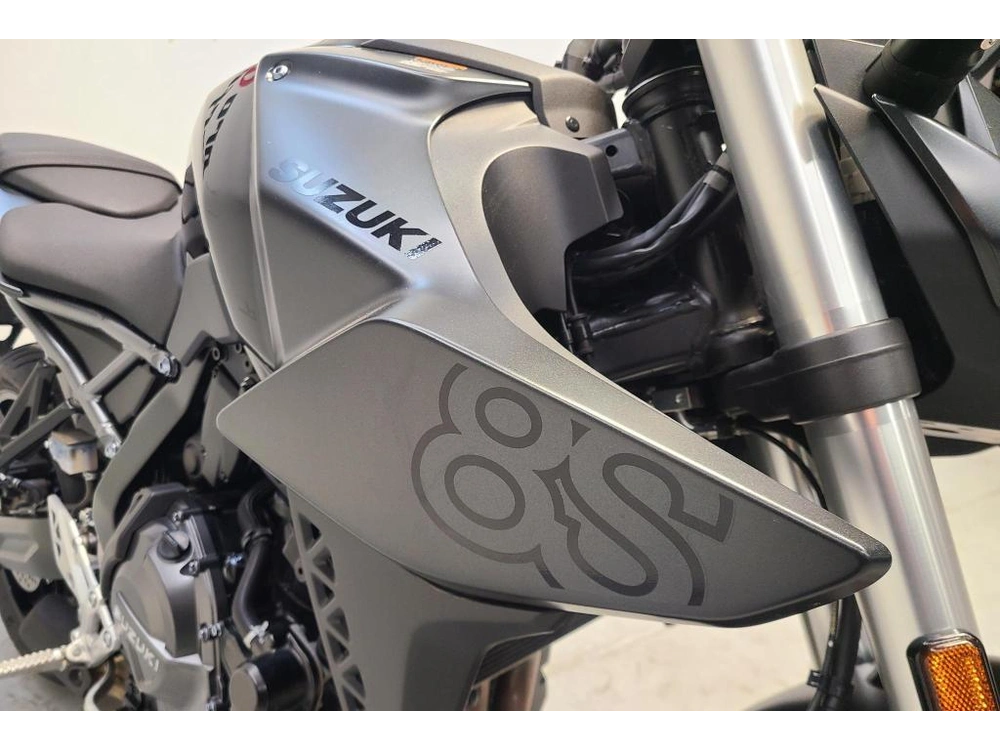 Suzuki Gsx-8s Abs 2023 alt