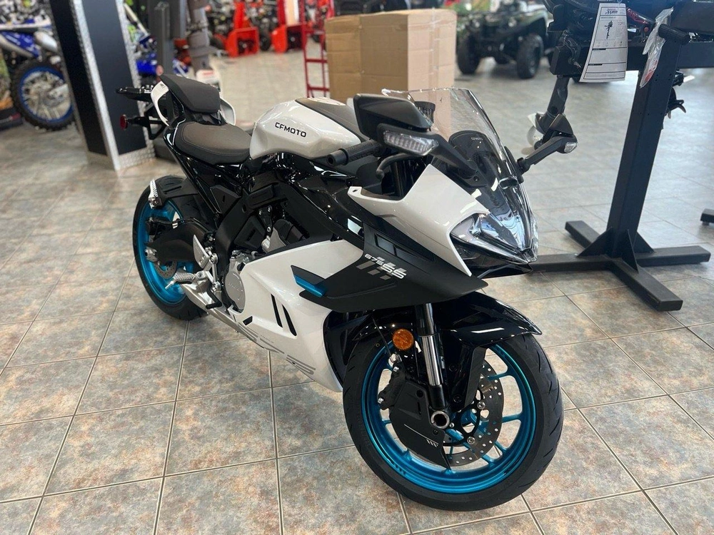 2026 Cfmoto 675ss alt