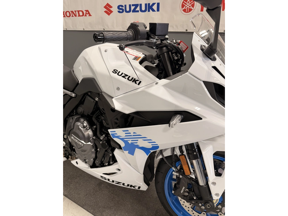 Suzuki Gsx-8r Gsx8-r 2026 alt