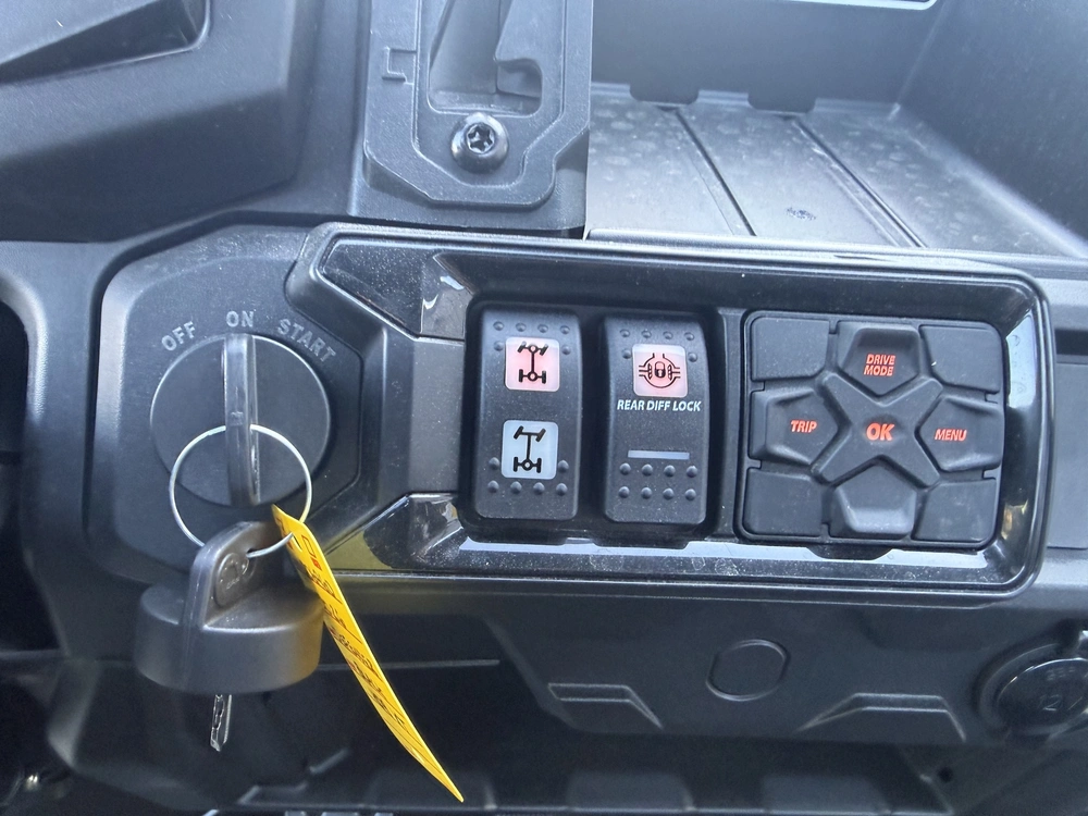 2026 Can-am Defender Xt Hd9 alt