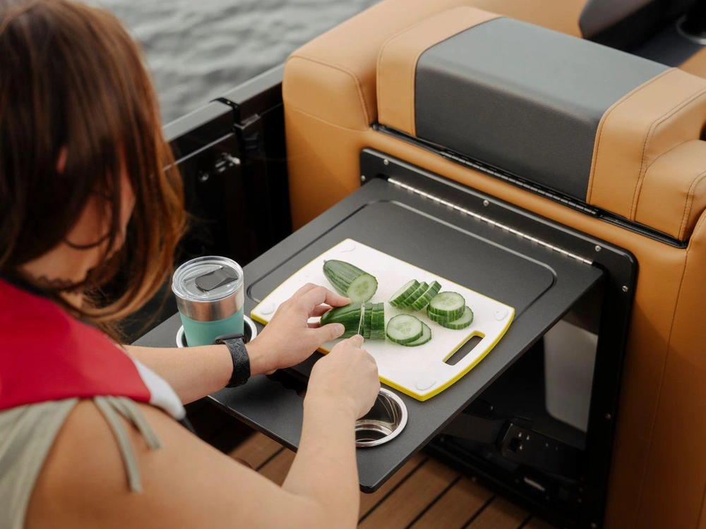 Princecraft Vogue 25rl / 300 V8 L Noir Metallisé Platinum 2026 alt