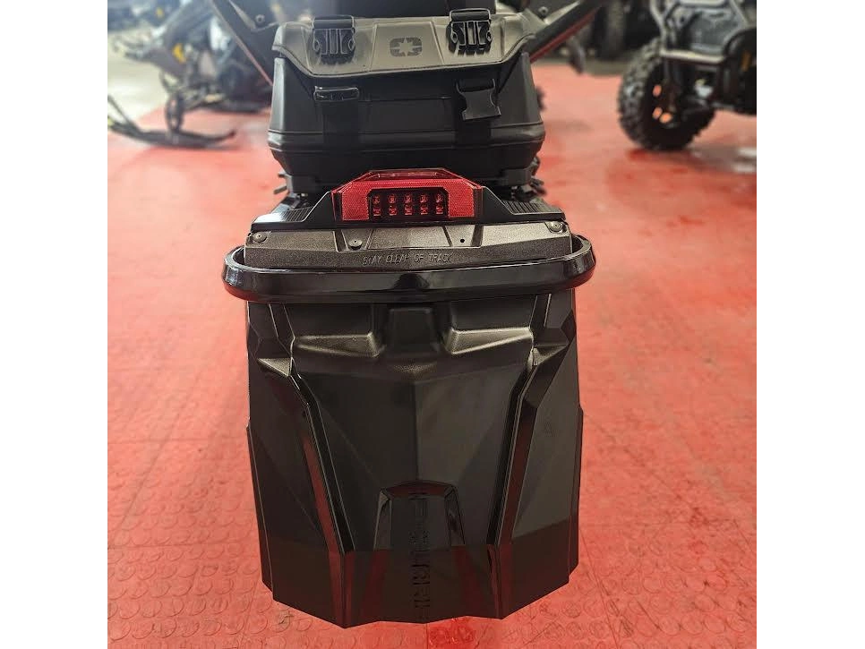 2025 Polaris 650 Indy Adventure 137 alt