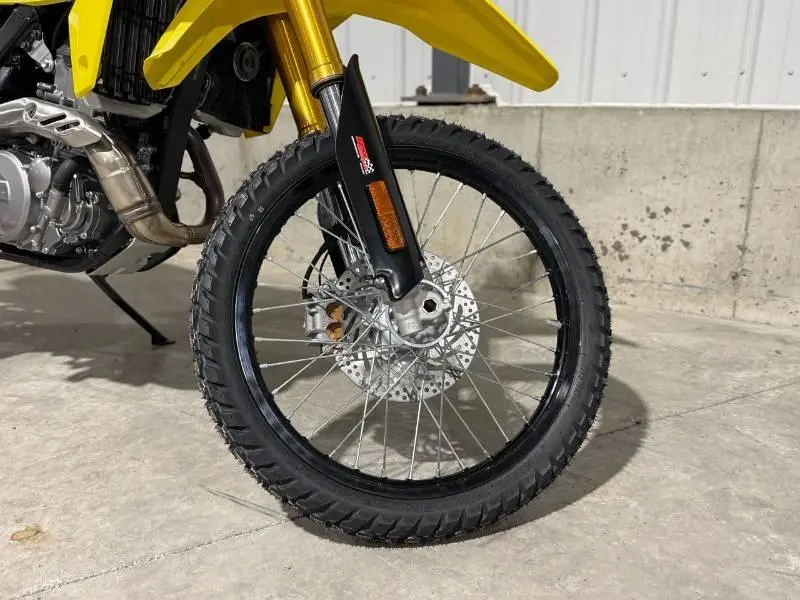 2025 Suzuki DR-Z4S thumbnail 3