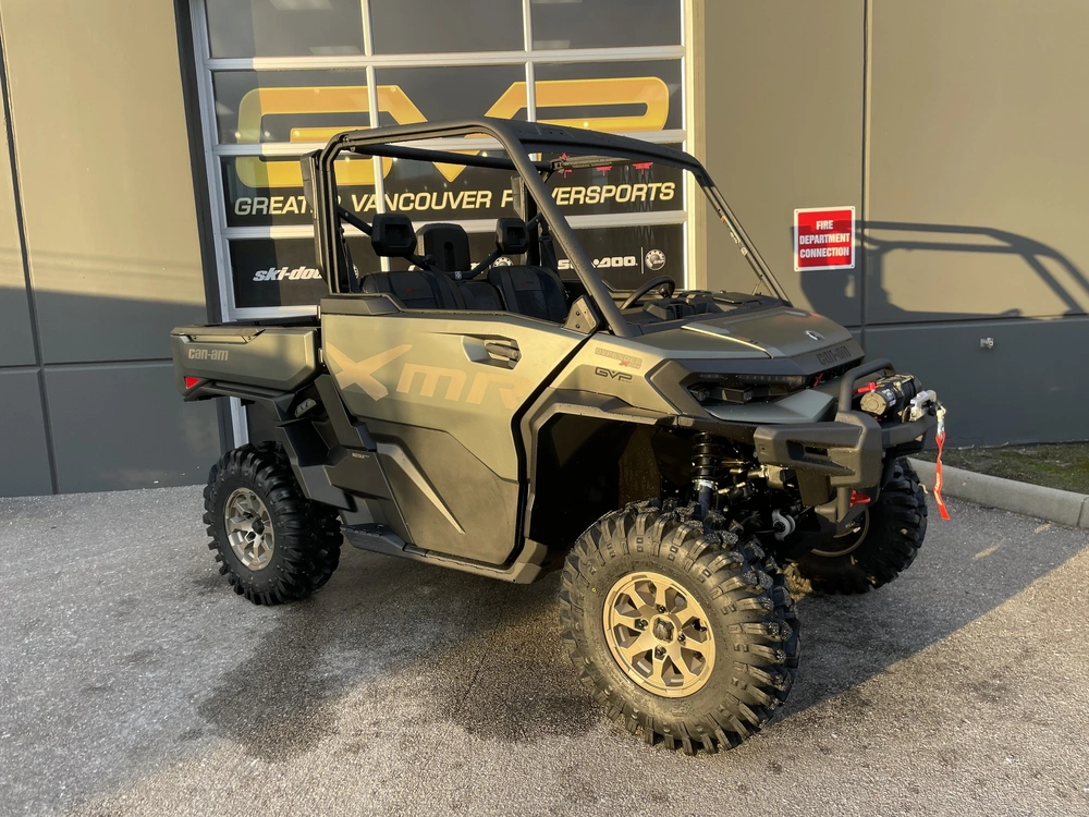 2026 Can-am Defender X Mr Hd11 With Half Doors alt