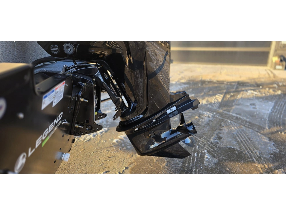 2025 Legend 16 Xf alt