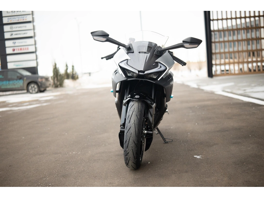 2026 Cfmoto 675ss alt