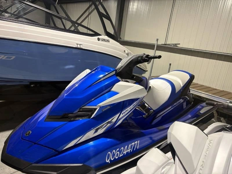 2017 Yamaha Fx Svho alt