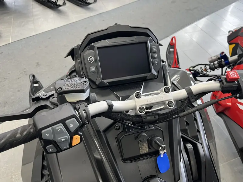 2025 Polaris SWITCHBACK ASSAULT 850 146