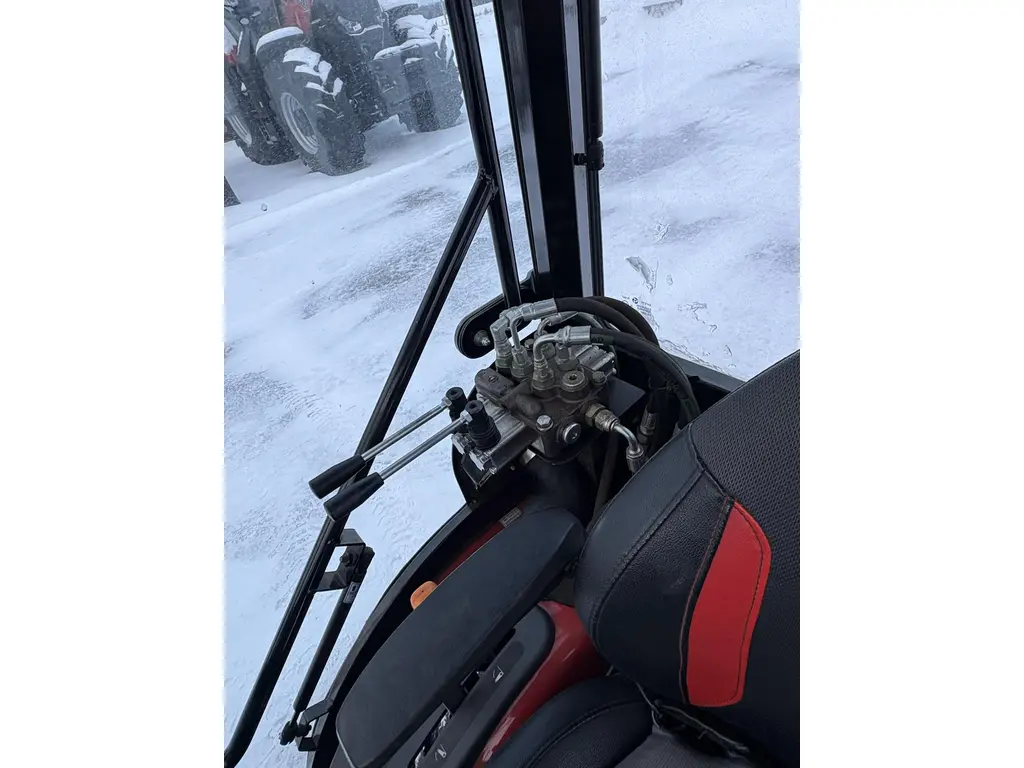 Mahindra Emax 20S 2021