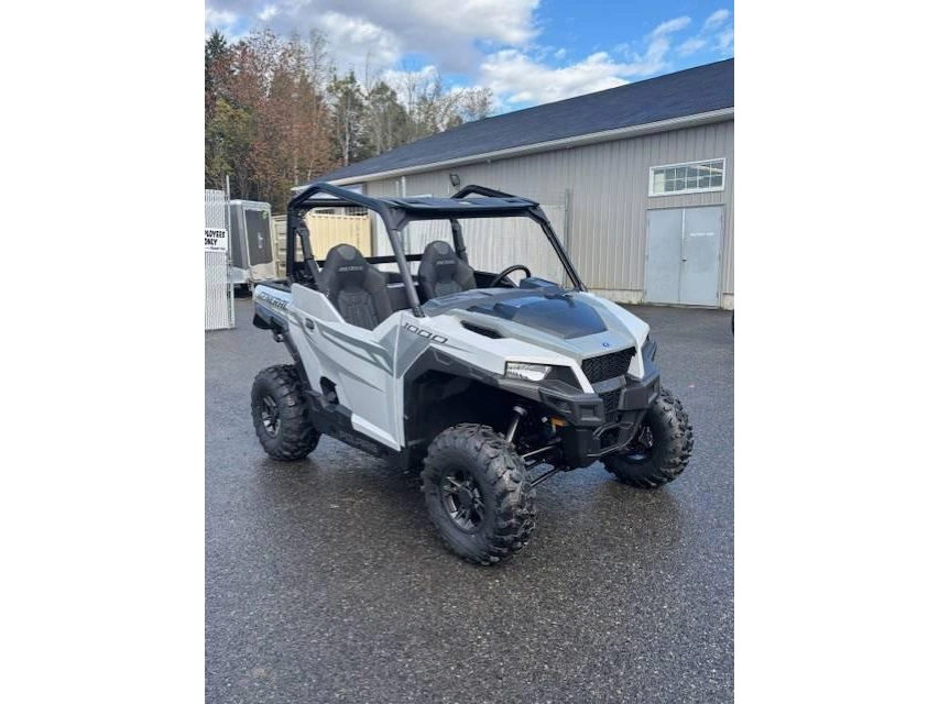 2026 Polaris General® 1000 Sport alt