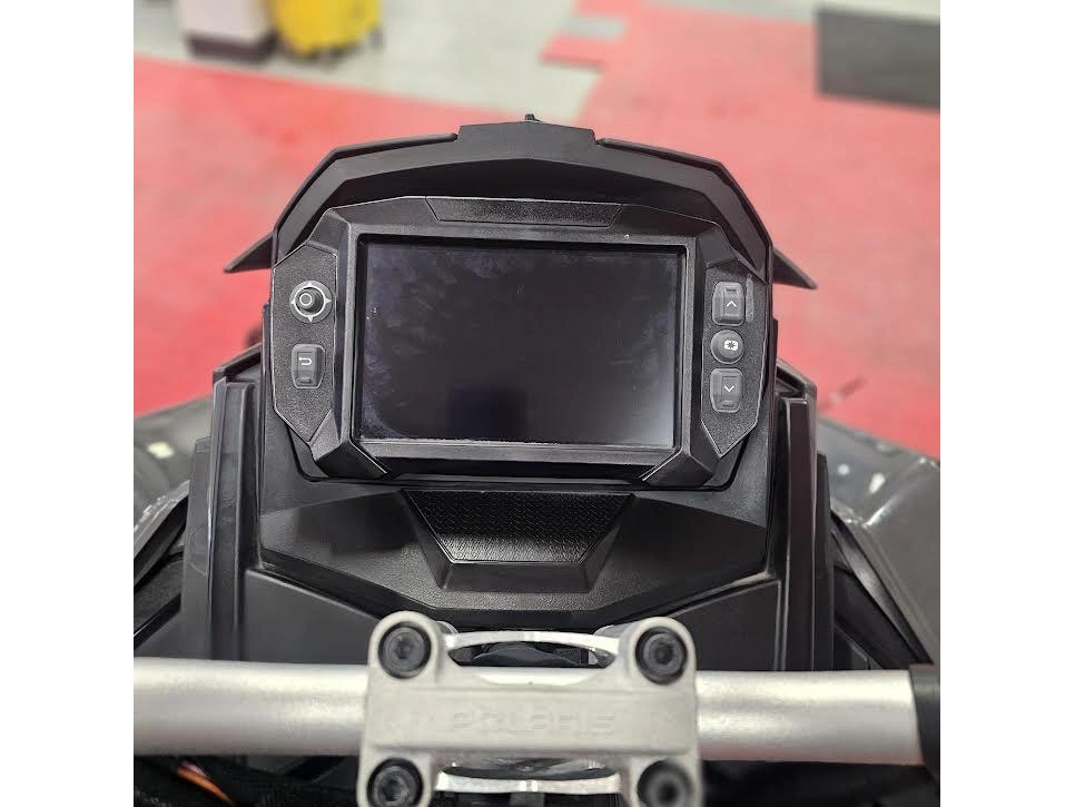 2025 Polaris 650 Indy Adventure 137 alt