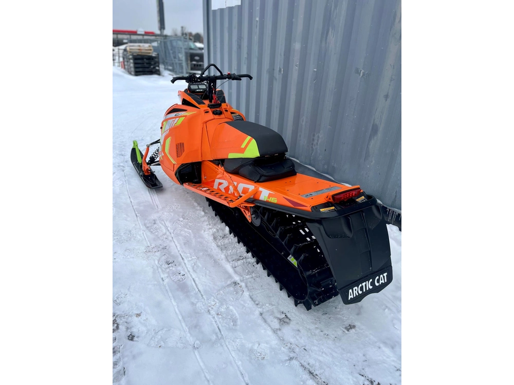 Arctic Cat Riot X Alpha One 2022 alt
