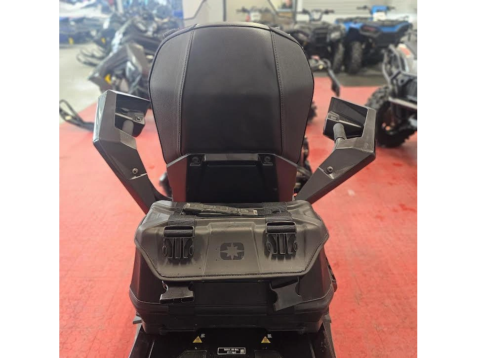 2025 Polaris 650 Indy Adventure 137 alt