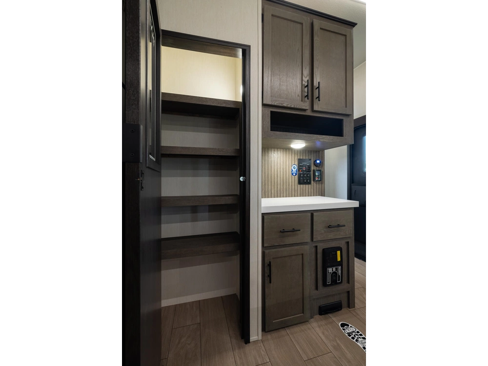 Arctic Wolf 3650 Suite 2026 alt