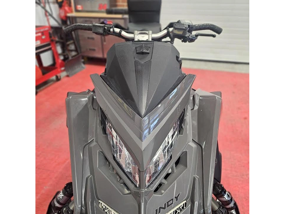 2025 Polaris 650 Indy Adventure 137 alt
