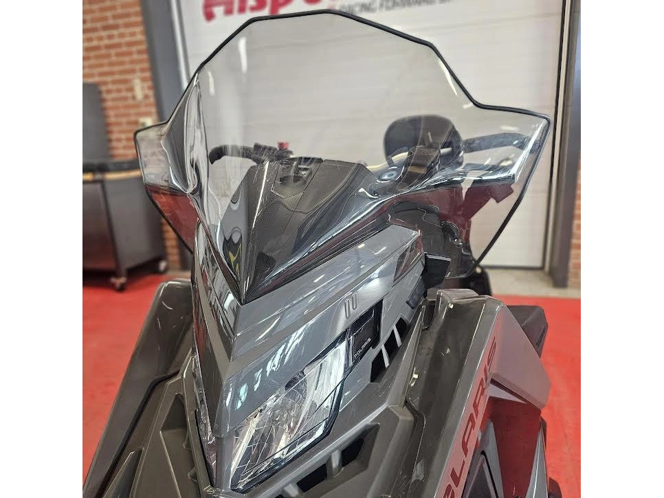 2025 Polaris 650 Indy Adventure 137 alt