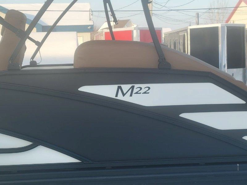 Bennington Marine 22 M Swingback 3t Blanc 2026 alt