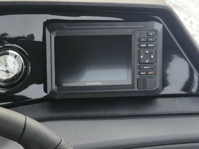 Bennington Marine 22 S Swingback 3t Noir 2026 alt