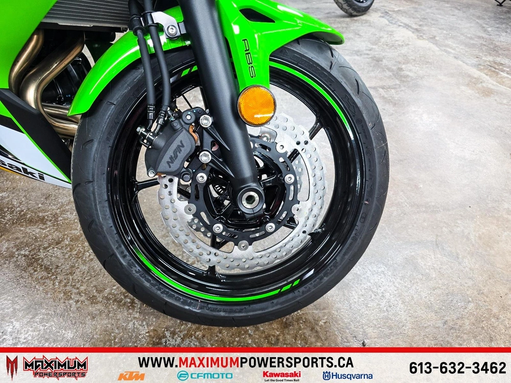 2025 Kawasaki Ninja 650 Krt alt