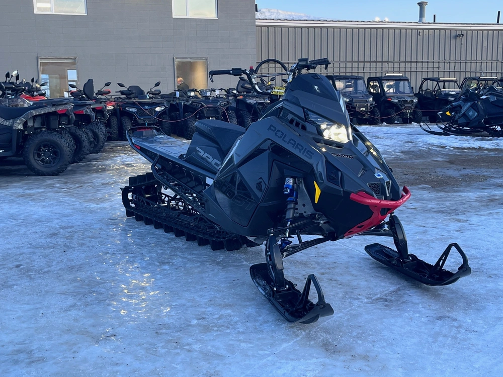 2024 Polaris Boost Pro Rmk 165x3.25 alt