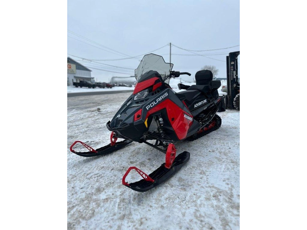 Polaris 650 Indy Adventure 137 2024 alt