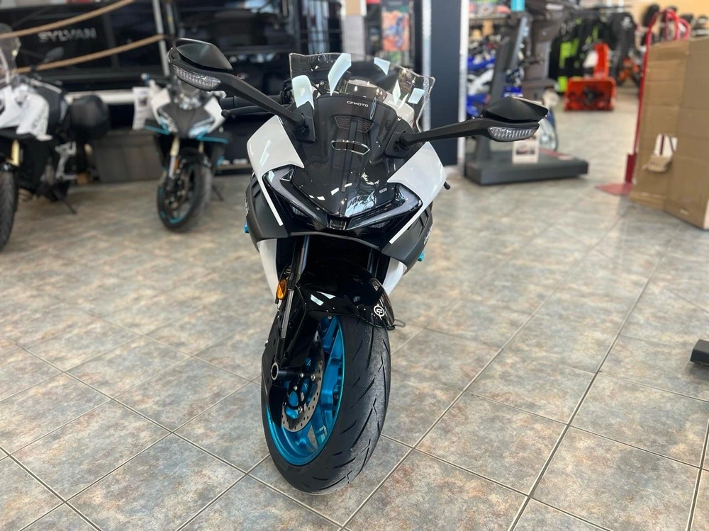 2026 Cfmoto 675ss alt