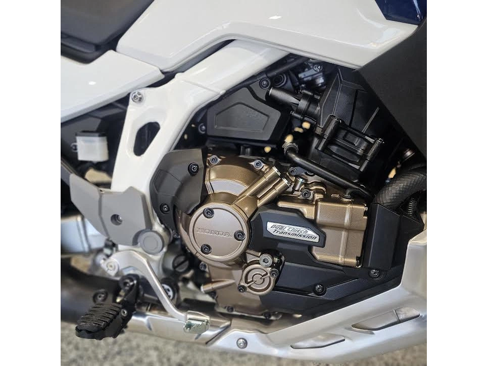 New 2026 Honda Honda Africa Twin Adventure Sports ES DCT in Regina