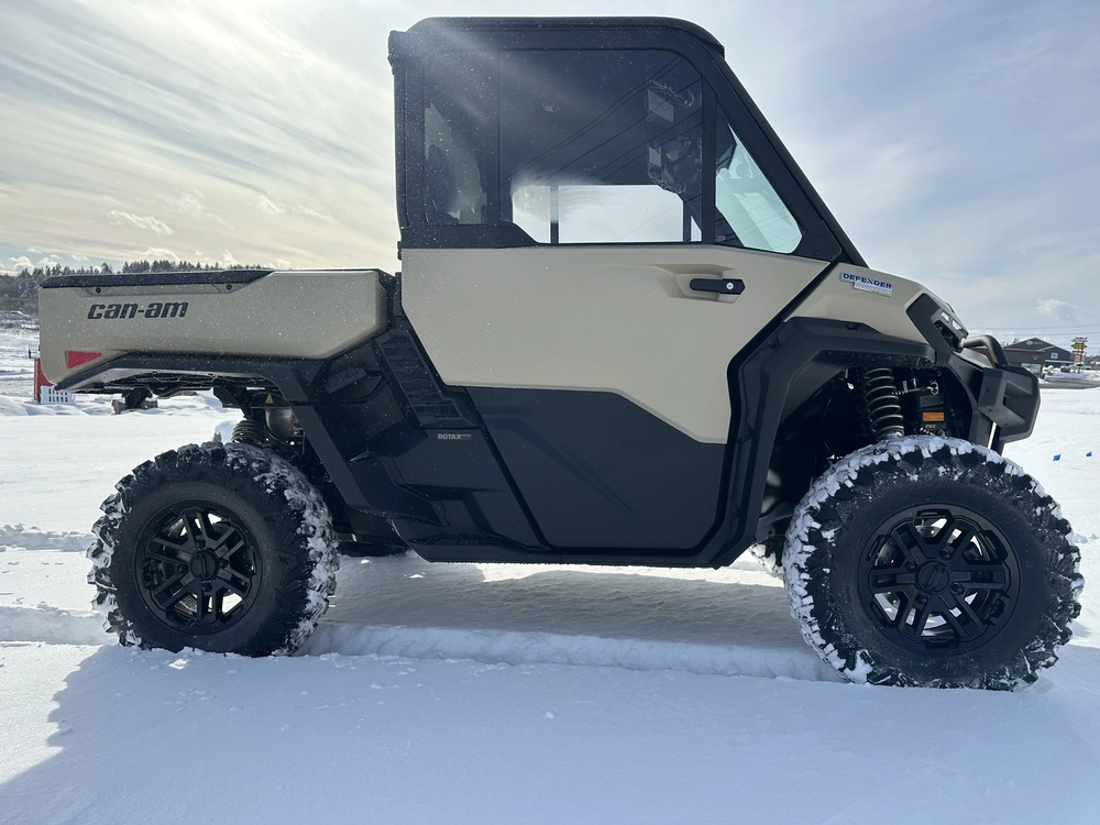 2026 Can-am Defender Ltd Hd11 alt