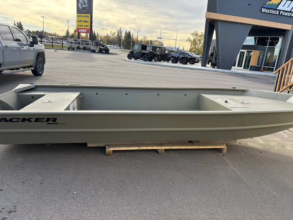 2026 Tracker Grizzly 1860 Jon alt