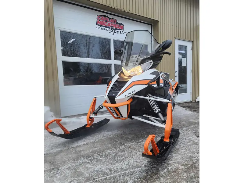 2016 Arctic Cat zr 9000 lxr
