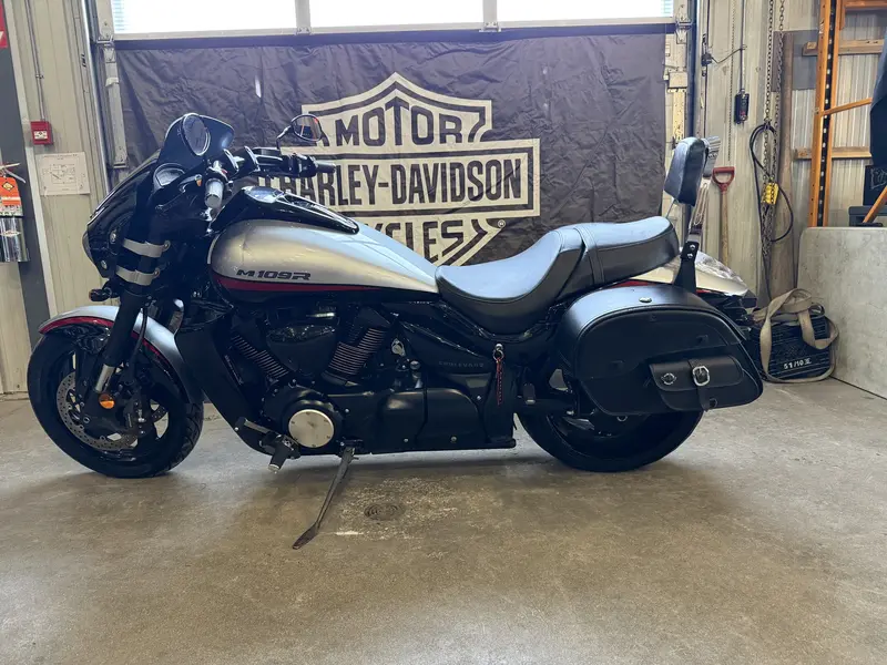 2018 Suzuki Boulevard M109R thumbnail 6
