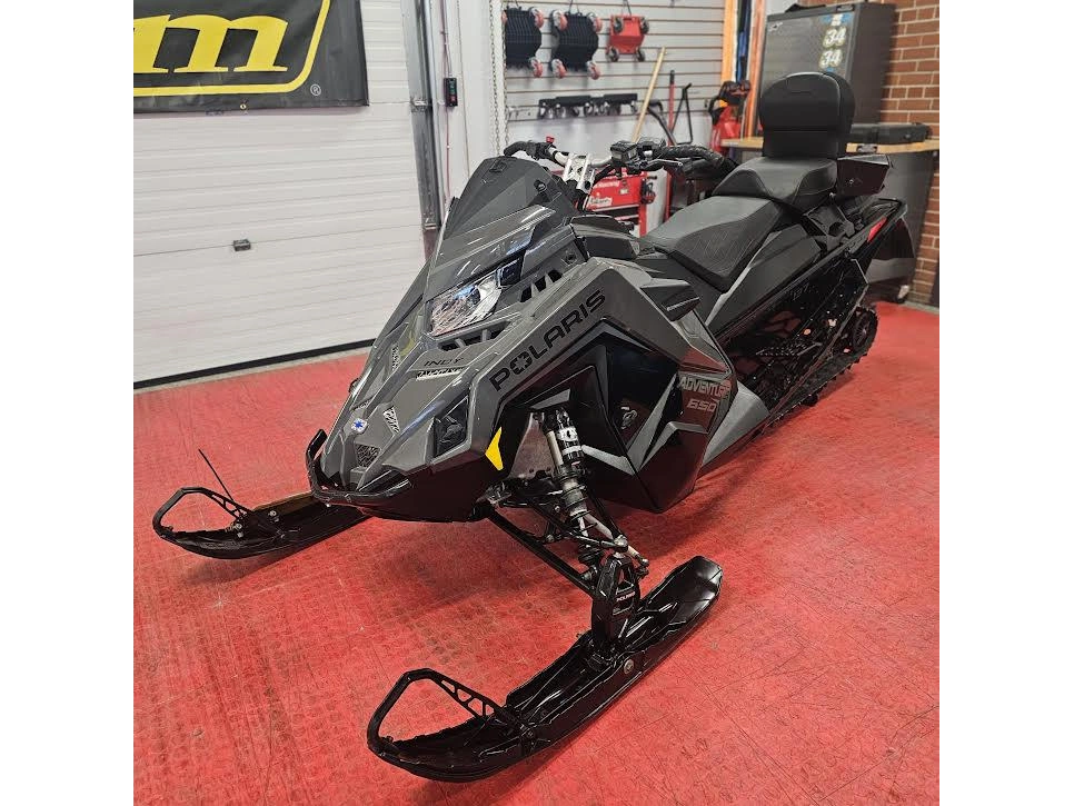 2025 Polaris 650 Indy Adventure 137 alt