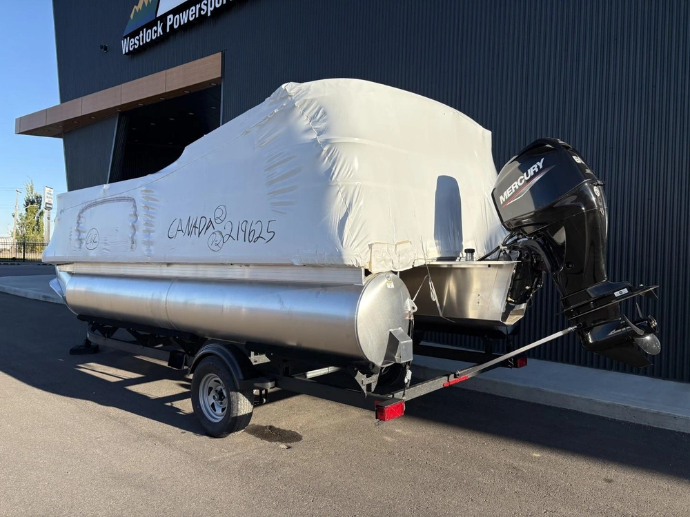 2026 Sun Tracker Party Barge® 18 Dlx-b086947 60 Elpt Four Stroke alt