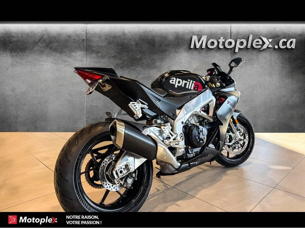 Aprilia Rsv4 *liquidation* 2014 alt