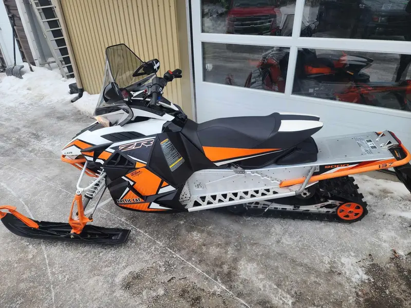 2016 Arctic Cat zr 9000 lxr