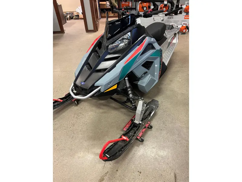 2024 Polaris 550 INDY EVO 121