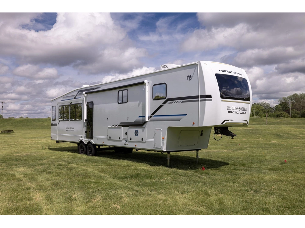 Arctic Wolf 3650 Suite 2026 alt