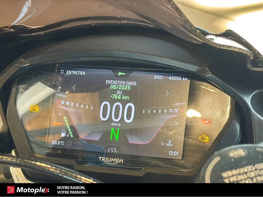 2018 Triumph Street Triple R alt