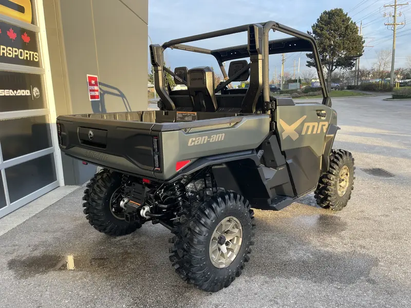 2026 Can-Am DEFENDER X MR HD11 WITH HALF DOORS thumbnail 6
