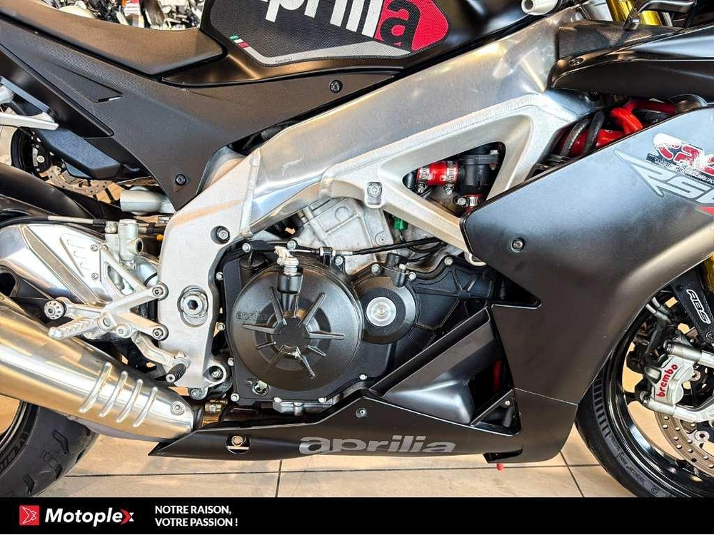 Aprilia Rsv4 *liquidation* 2014 alt