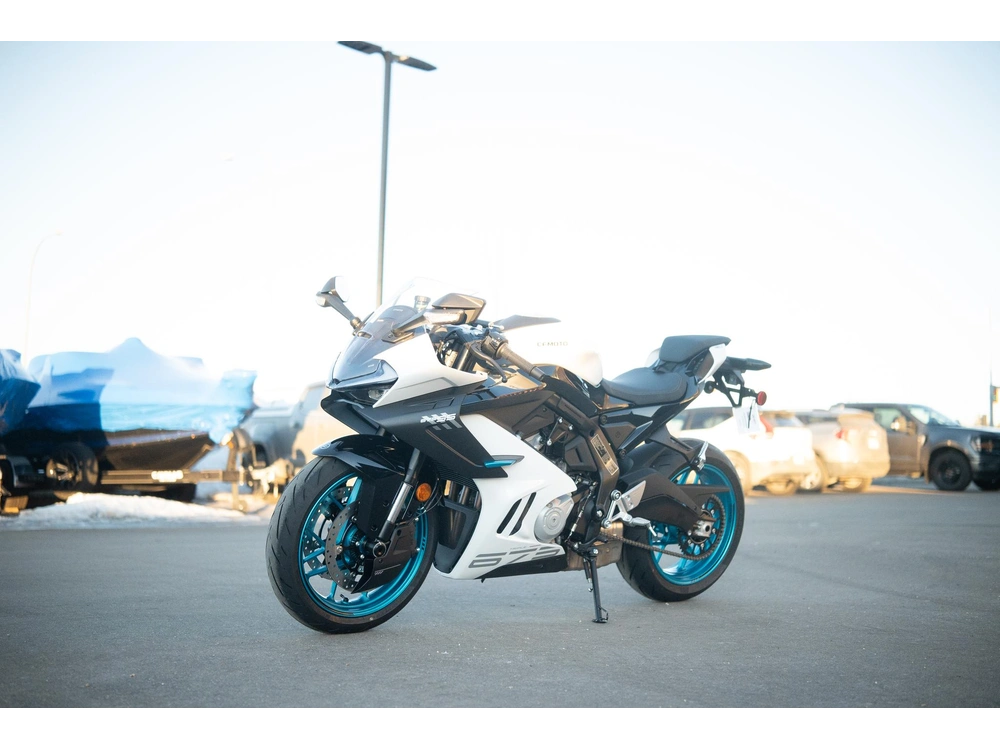 2026 Cfmoto 675ss alt