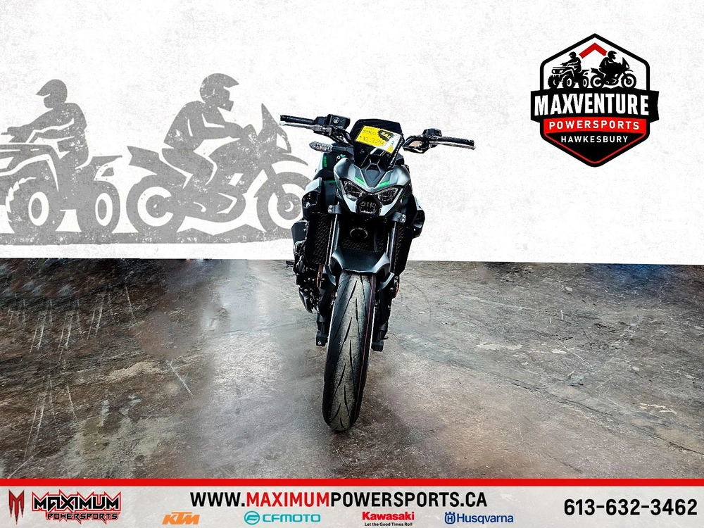 Kawasaki Z900 2025 alt