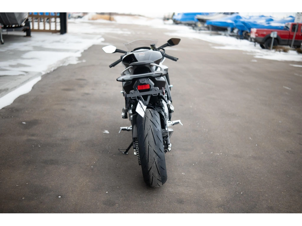 2025 Cfmoto 675ss alt