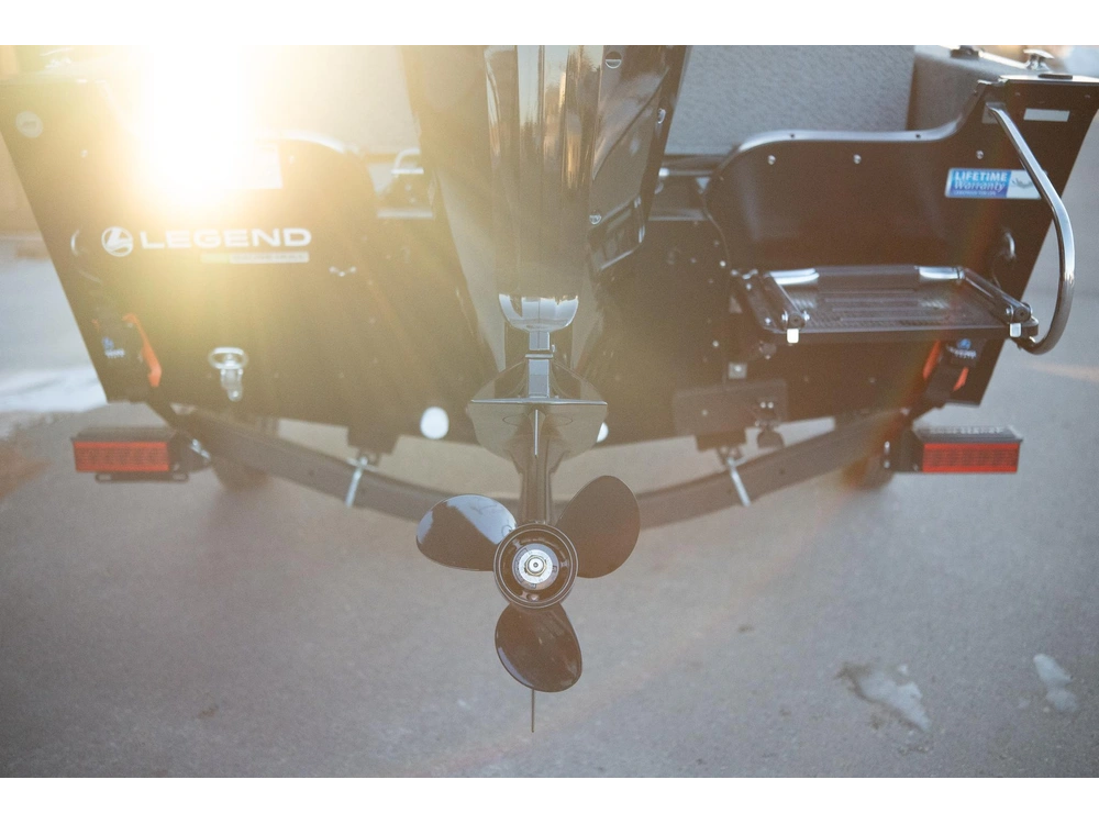 2025 Legend 16 Xf alt