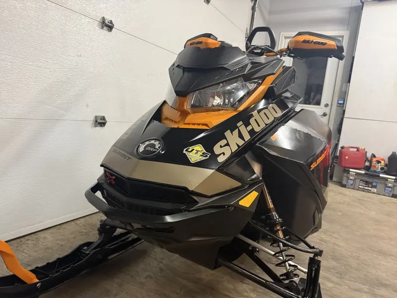 2020 Ski-Doo Summit x 850 165 expert package
