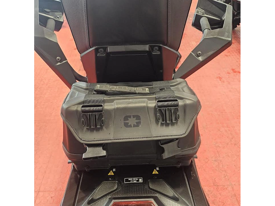 2025 Polaris 650 Indy Adventure 137 alt