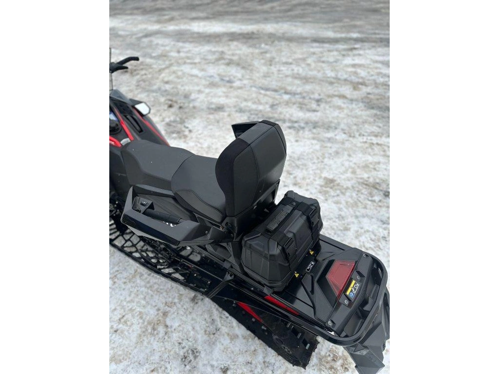 Polaris 650 Indy Adventure 137 2024 alt